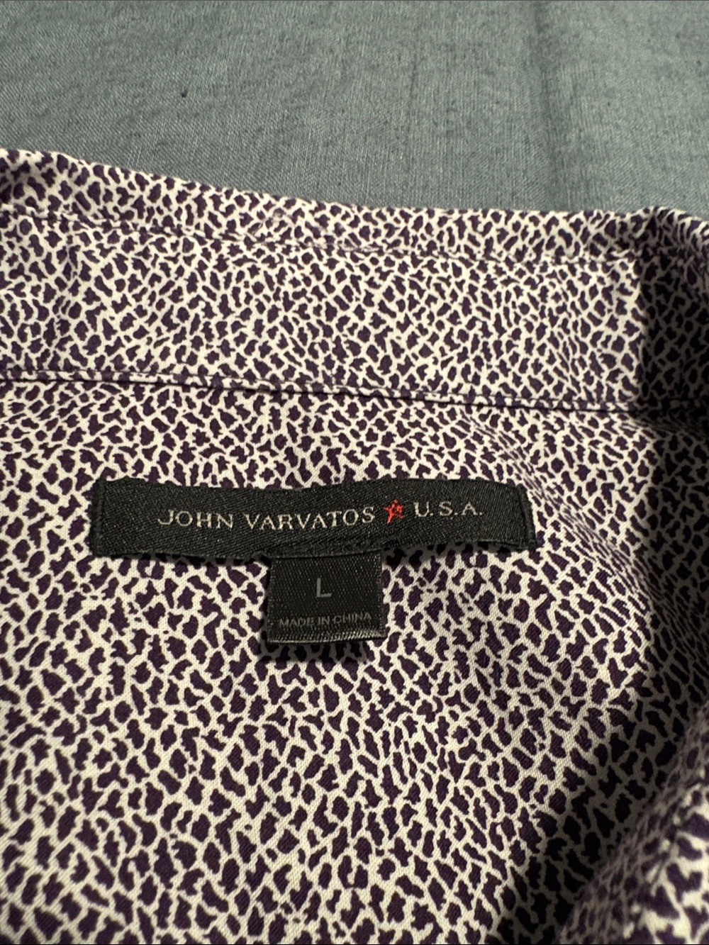 John Varvatos Short-Sleeve Button-Down Shirt in Purple Microprint - Picture 2 of 4